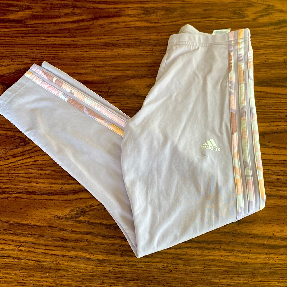 21:08 - Adidas High Waisted Tights / Leggings